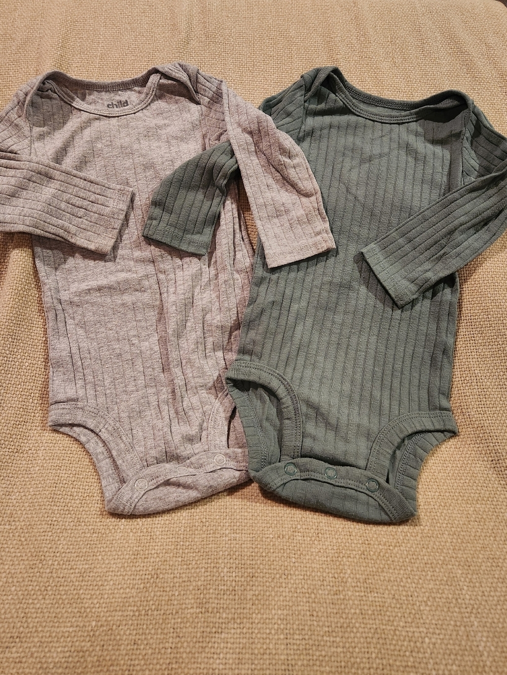 Ribbed Long-Sleeve One-Piece Bodysuits in Heather Gray and Olive Green